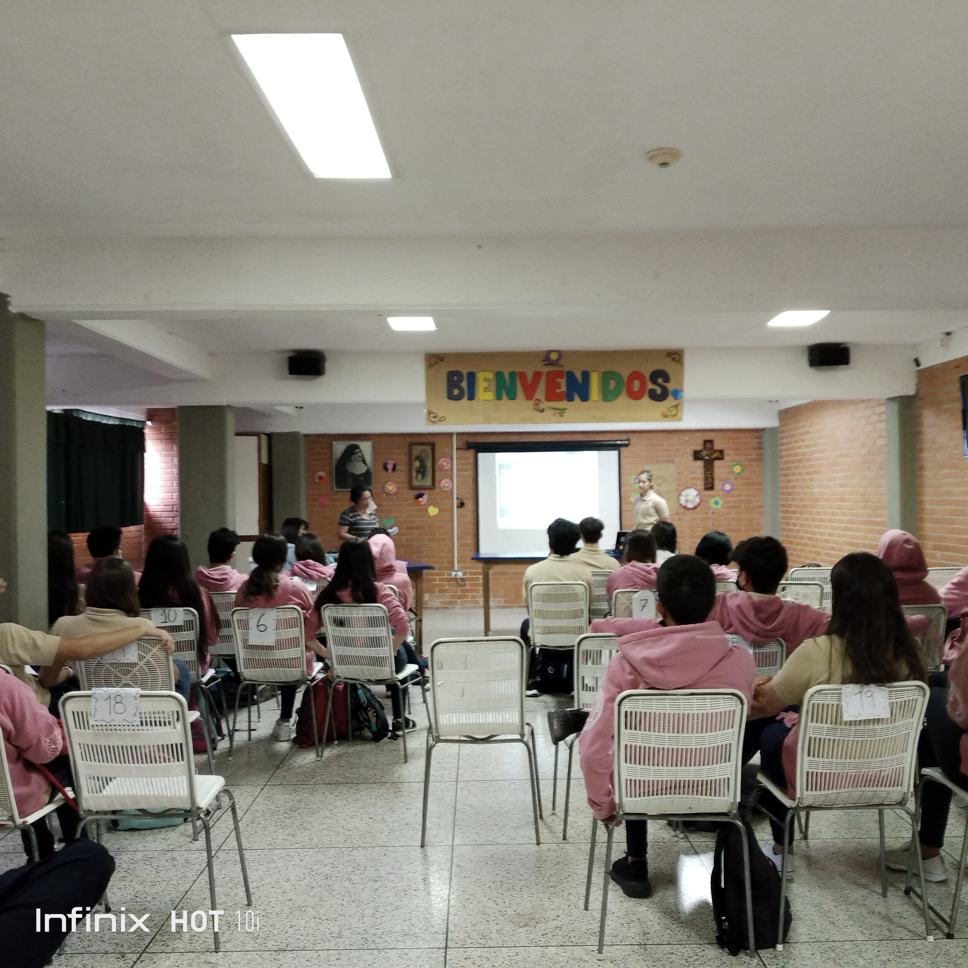 Defensa Proyectos Finales 5to Año «Año Escolar 2021 - 2022»