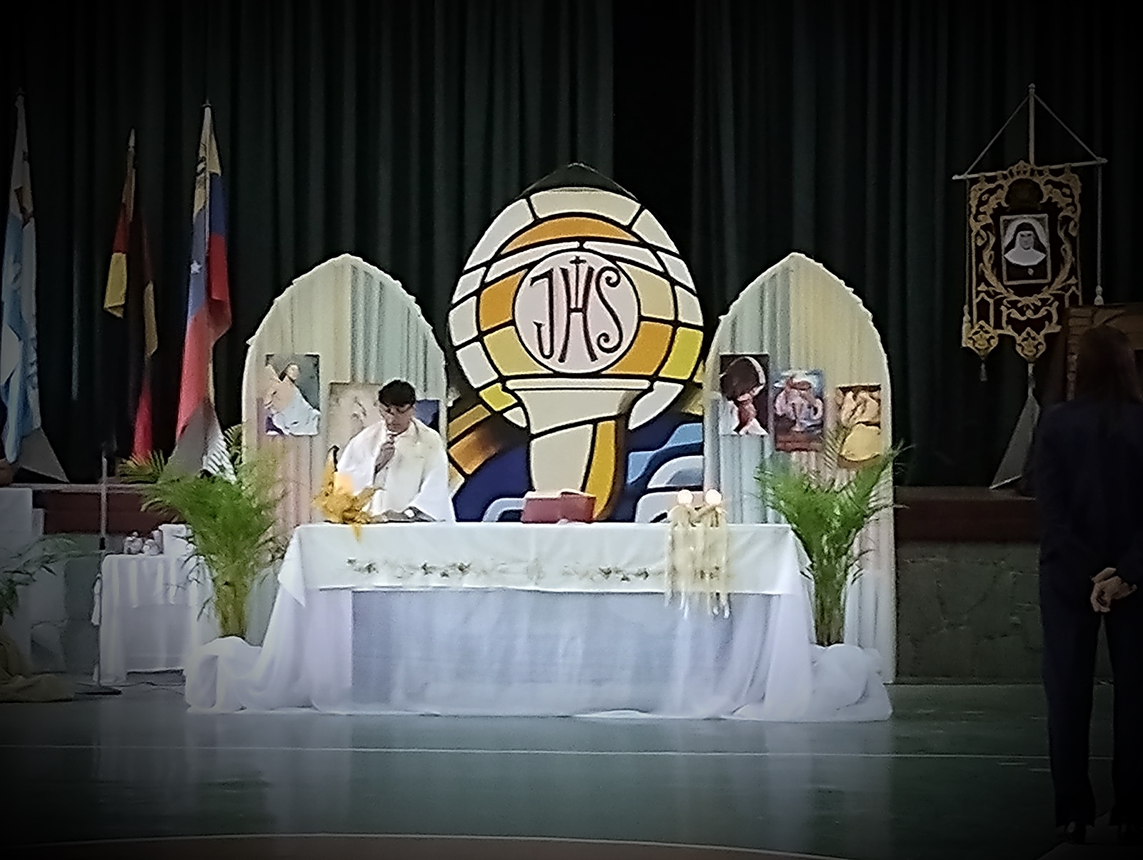 Celebración del lunes de la Octava de Pascua en Mater Dei