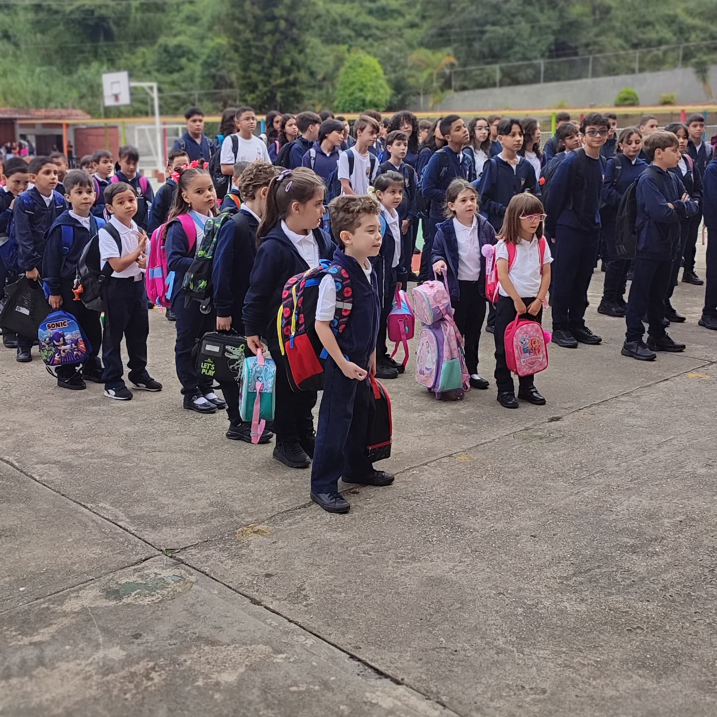 Iniciamos este Nuevo Año escolar con la más cálida y fraternal ¡Bienvenida!