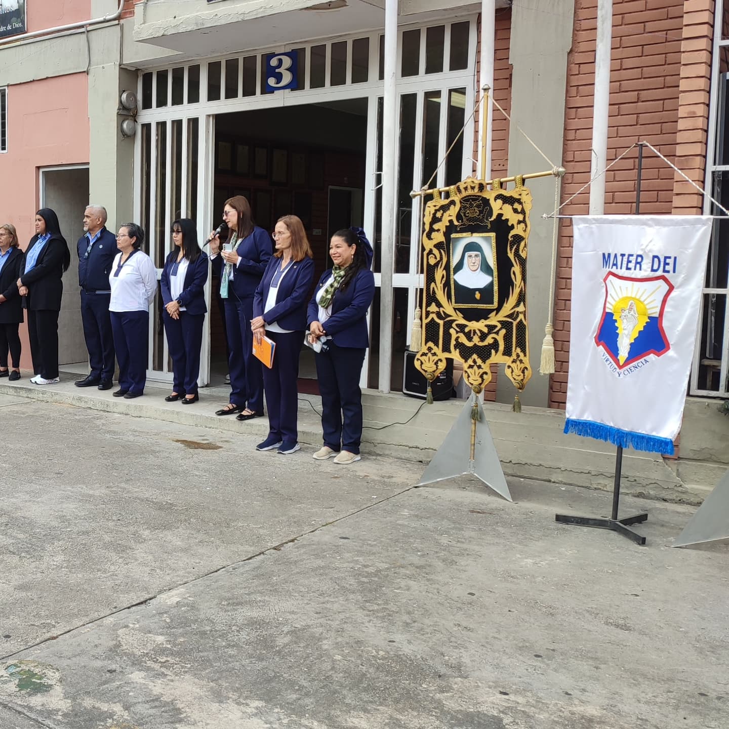 Iniciamos este Nuevo Año escolar con la más cálida y fraternal ¡Bienvenida!
