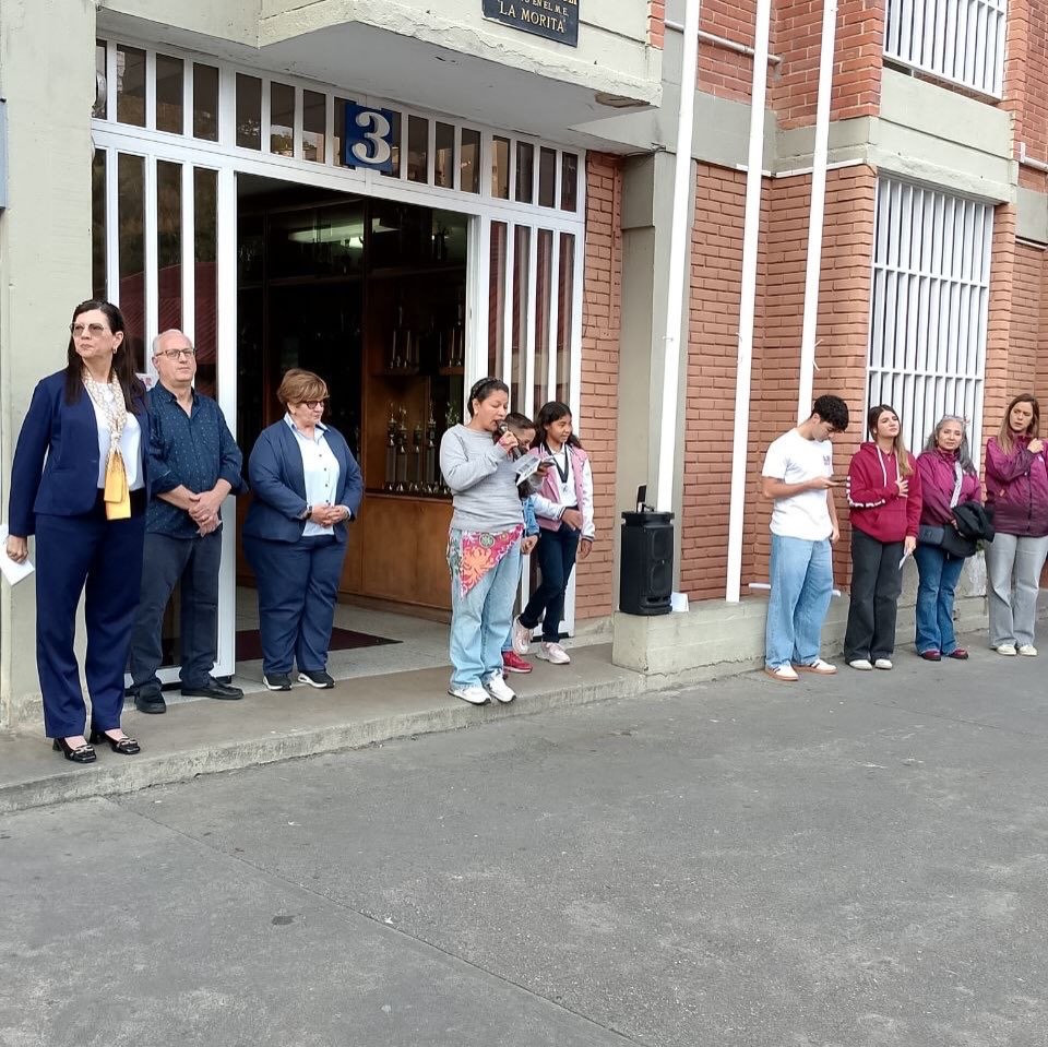 Un Legado de Fe y Amor: La Promoción 44 devela imagen de Madre Trinidad