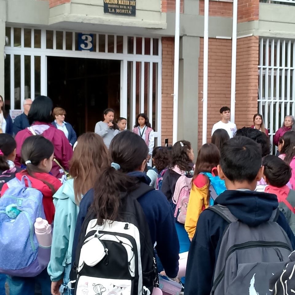 Un Legado de Fe y Amor: La Promoción 44 devela imagen de Madre Trinidad